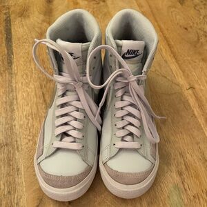 Nike Blazer big kid size 5.5